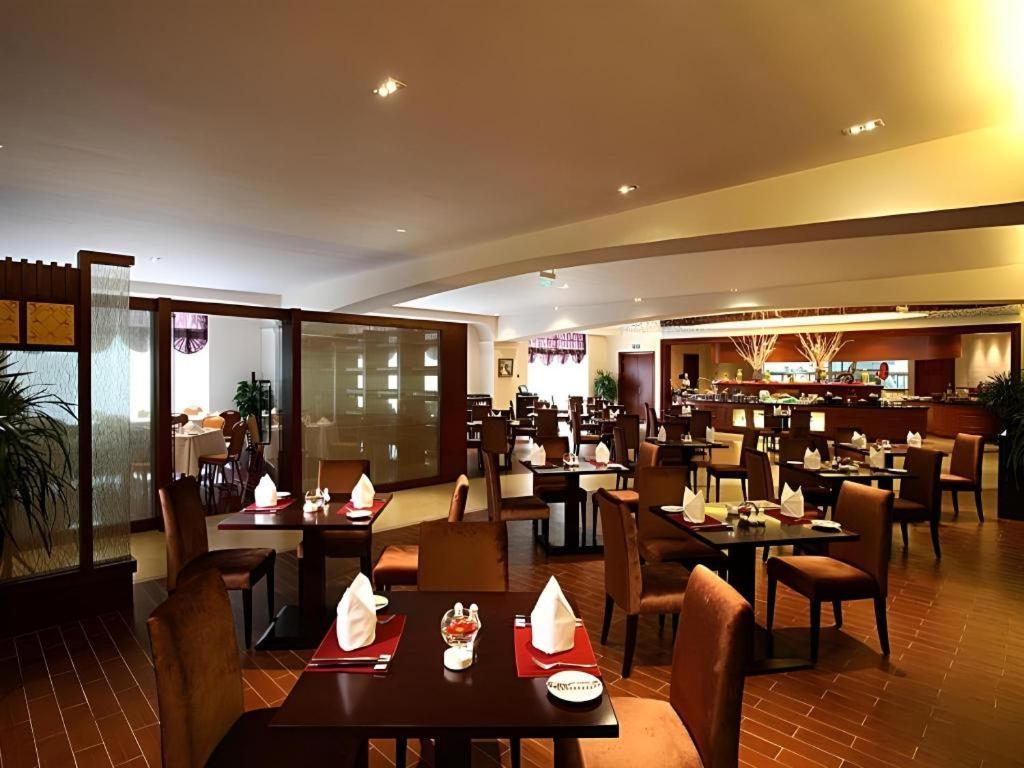 Grand Mercure Teda Dalian Eksteriør billede
